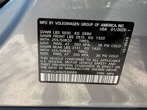 Used 2025 Volkswagen Atlas SE AWD/4WD image 34