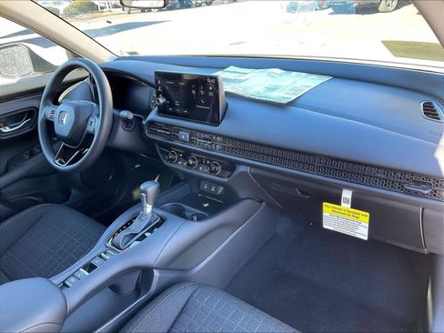 New 2026 Honda HR-V LX image 10