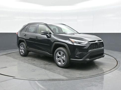 New 2025 Toyota RAV4 XLE image 1