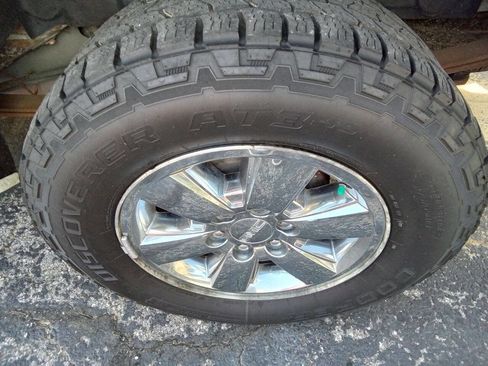 Used 2011 GMC Sierra 1500 SLT w/ Suspension Package, Off-Road image 5