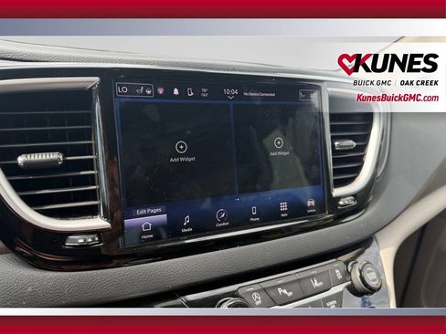 Used 2023 Chrysler Pacifica Touring-L FWD image 27