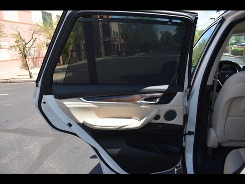 Used 2016 BMW X5 xDrive40e AWD/4WD image 22