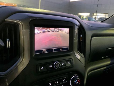 Used 2022 Chevrolet Silverado 1500 Custom image 26