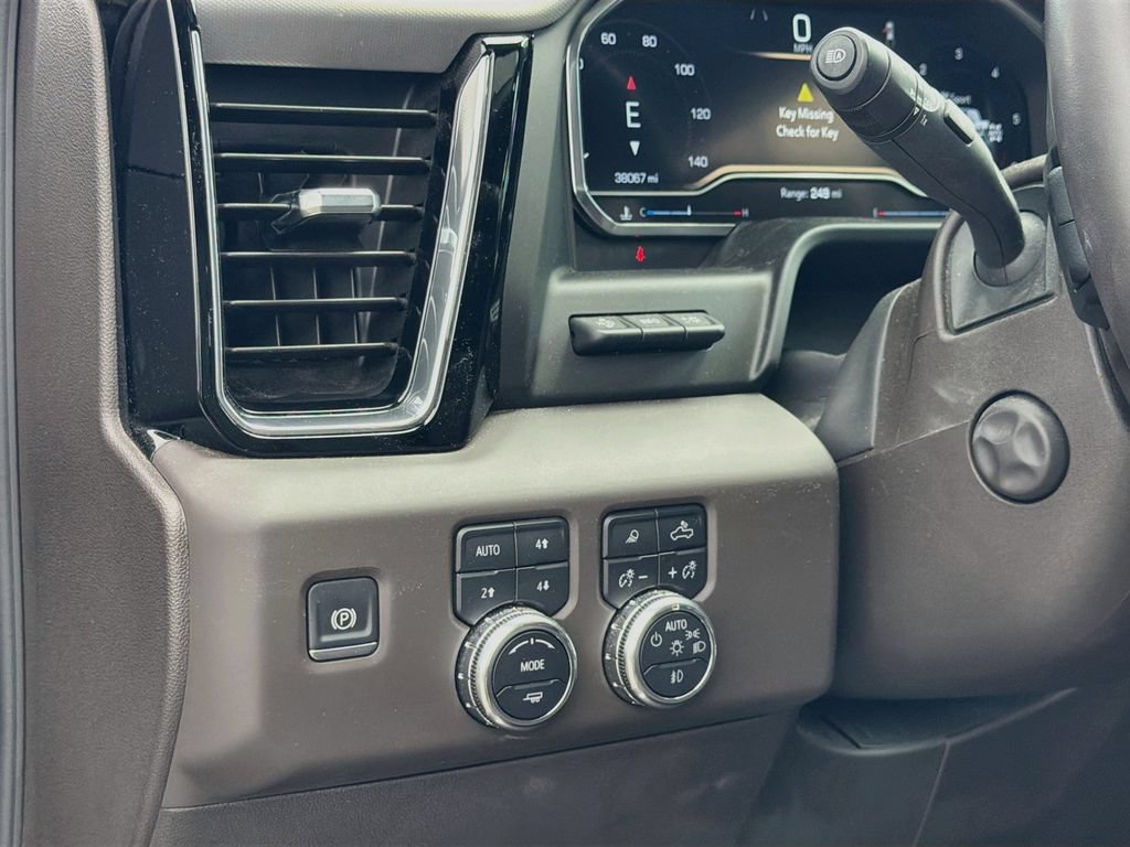 Used 2025 GMC Sierra 1500 Denali w/ Denali Reserve Package AWD/4WD image 10