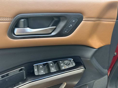 Used 2023 Nissan Pathfinder Platinum image 18