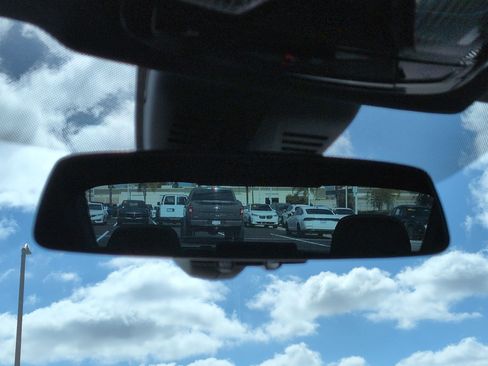 Certified 2024 BMW 330i 330i w/ Convenience Package image 27