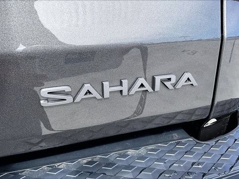 New 2026 Jeep Gladiator Sport AWD/4WD image 18