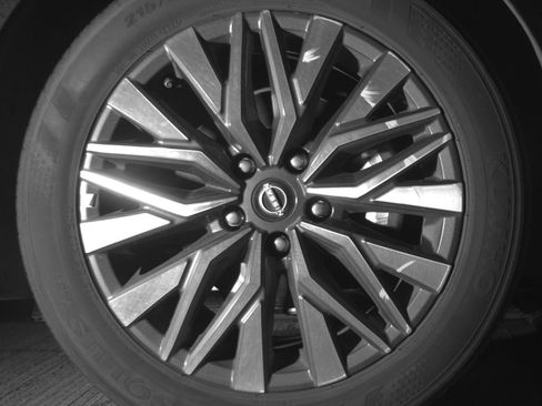 Used 2024 Nissan Altima 2.5 SV image 13