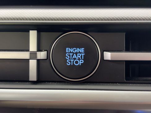 Used 2025 Hyundai Santa Fe SEL image 24