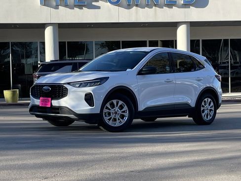 Used 2024 Ford Escape Active image 1