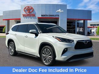 Used 2021 Toyota Highlander Platinum FWD 360° Tour