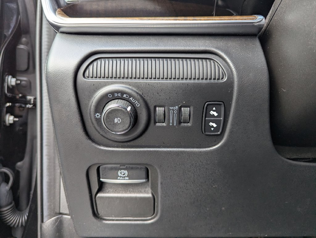 Used 2022 Jeep Grand Wagoneer Series II w/ Convenience Group III AWD/4WD image 16
