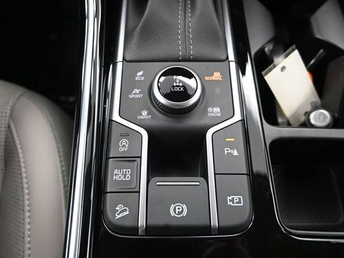 New 2025 Kia Sorento SX AWD/4WD image 25