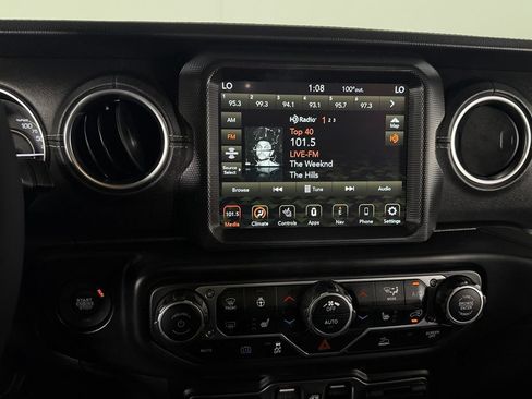 Used 2023 Jeep Wrangler Unlimited Sahara w/ Cold Weather Group AWD/4WD image 21