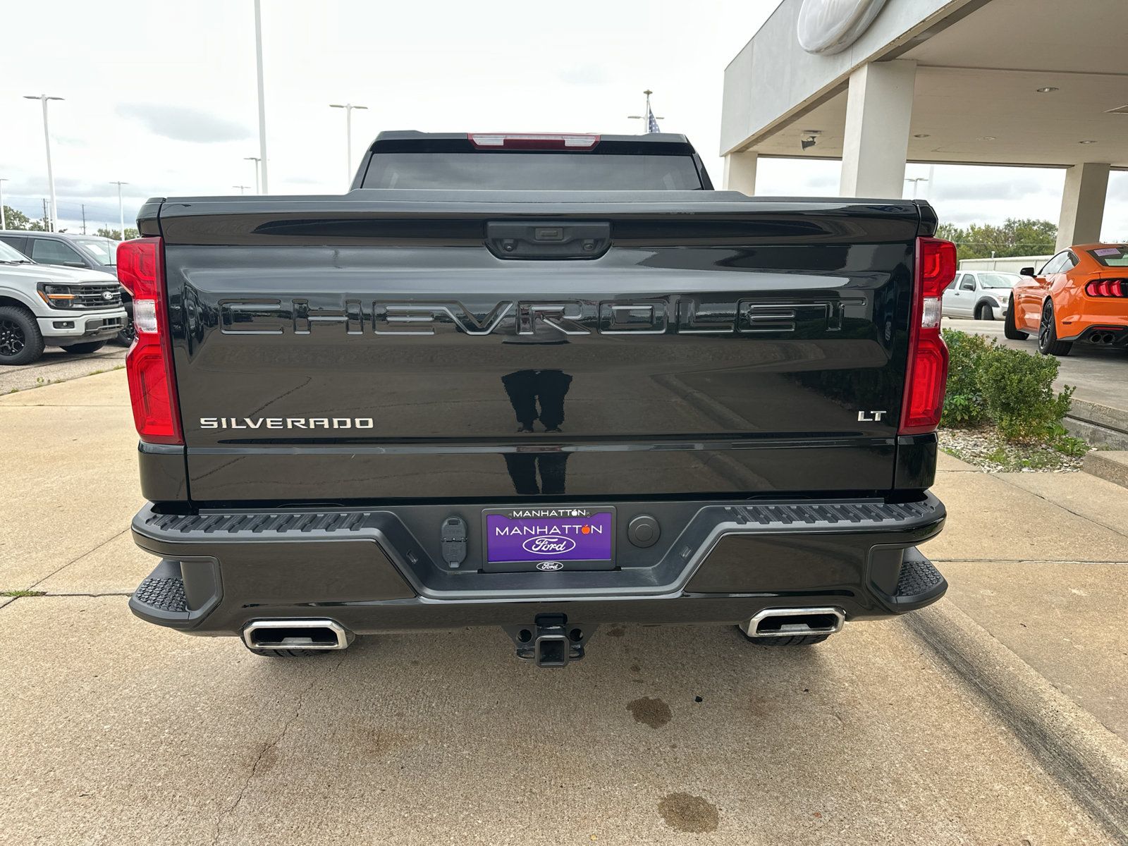 Used 2025 Chevrolet Silverado 1500 LT Trail Boss w/ Protection Package AWD/4WD image 16