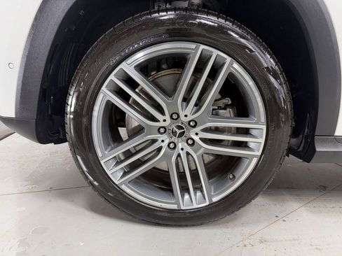 Certified 2025 Mercedes-Benz GLS 450 4MATIC image 38