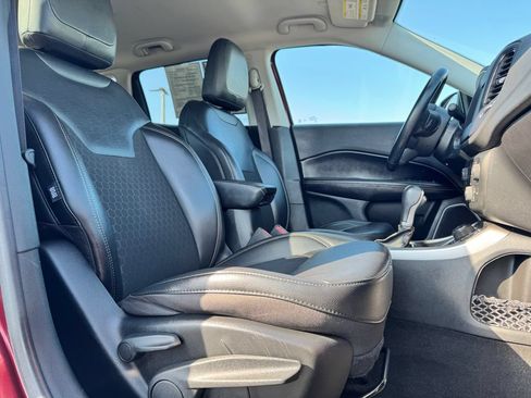 Used 2021 Jeep Compass Latitude w/ Convenience Group AWD/4WD image 10