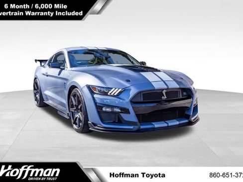 Used 2022 Ford Mustang Shelby GT500 w/ Carbon Fiber Track Pack RWD image 1