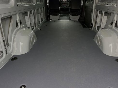 Used 2024 Mercedes-Benz Sprinter 2500 image 14