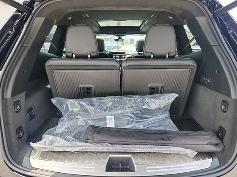Certified 2025 Cadillac XT6 Sport w/ Platinum Package AWD/4WD image 30