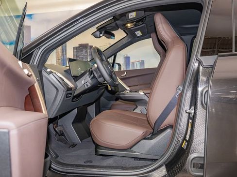 New 2026 BMW iX xDrive45 w/ Premium Package AWD/4WD image 18