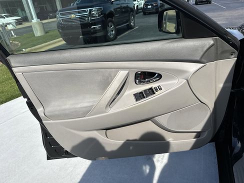 Used 2007 Toyota Camry LE FWD image 14