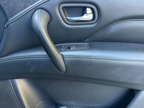 Used 2022 INFINITI QX80 Luxe image 22