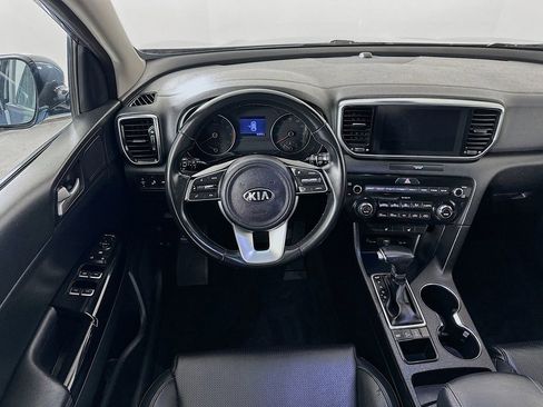 Certified 2022 Kia Sportage EX AWD/4WD image 4