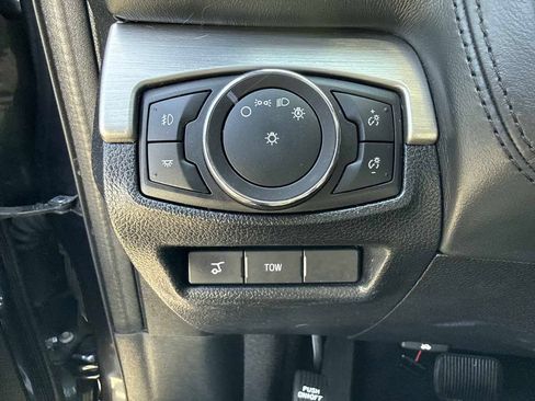 Used 2017 Ford Explorer Platinum AWD/4WD image 38