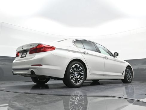 Used 2018 BMW 530i xDrive AWD/4WD image 27