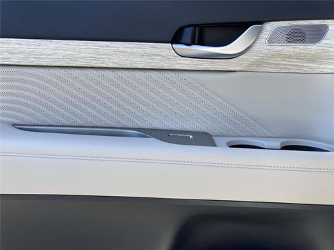 Used 2025 Hyundai Palisade Calligraphy image 32