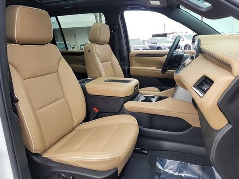 Used 2023 Chevrolet Suburban Premier w/ Premium Package 2 image 16