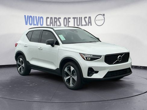 New 2026 Volvo XC40 B5 Plus w/ Protection Package Premier AWD/4WD image 7