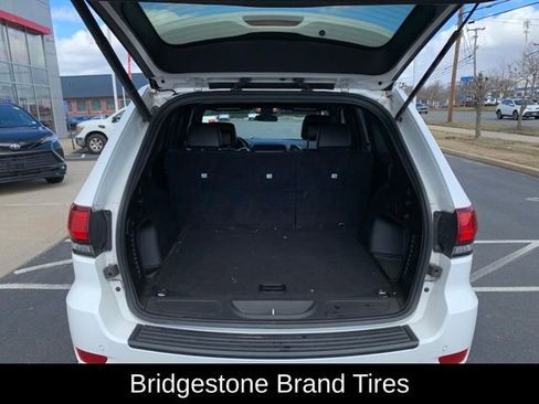 Used 2021 Jeep Grand Cherokee Laredo X image 30