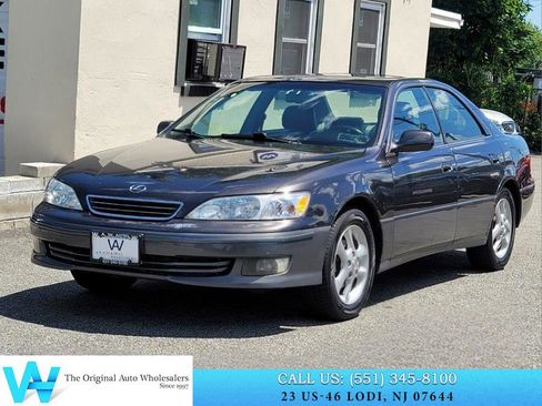 Used 2000 Lexus ES 330 FWD image 3