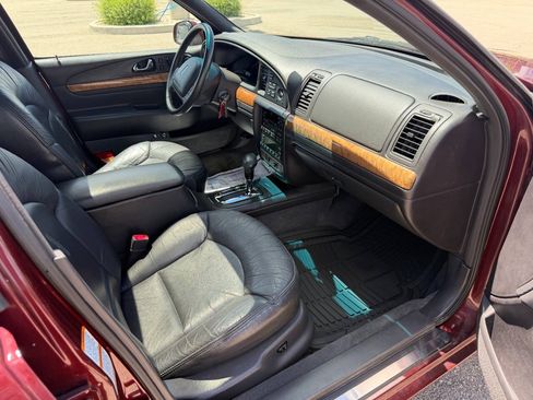 Used 2001 Lincoln Continental FWD image 14