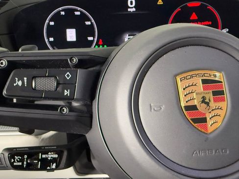 Certified 2025 Porsche Cayenne Coupe image 39