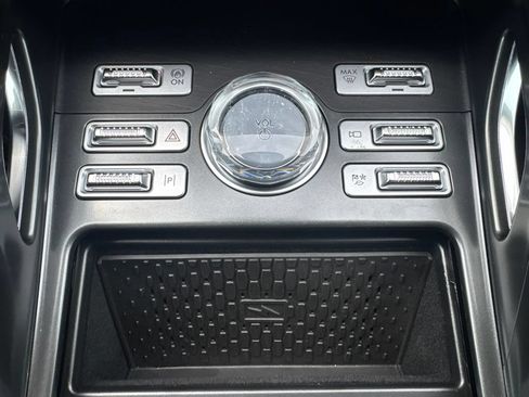 New 2026 Lincoln Nautilus Reserve AWD/4WD image 17