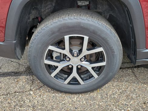 Used 2025 Jeep Grand Cherokee L Limited AWD/4WD image 5