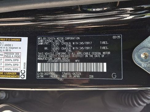 Used 2025 Toyota 4Runner SR5 image 27