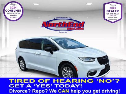 Used 2024 Chrysler Pacifica Touring-L