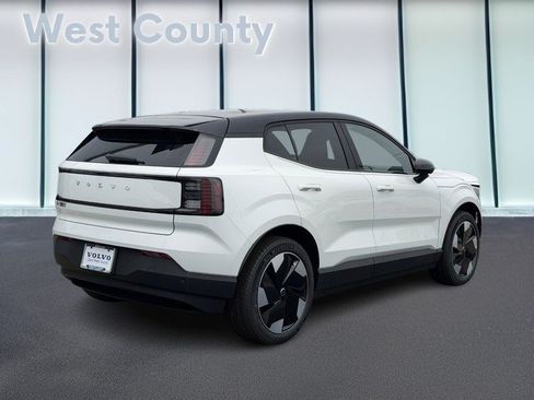 New 2026 Volvo EX30 Plus w/ Climate Package RWD image 3