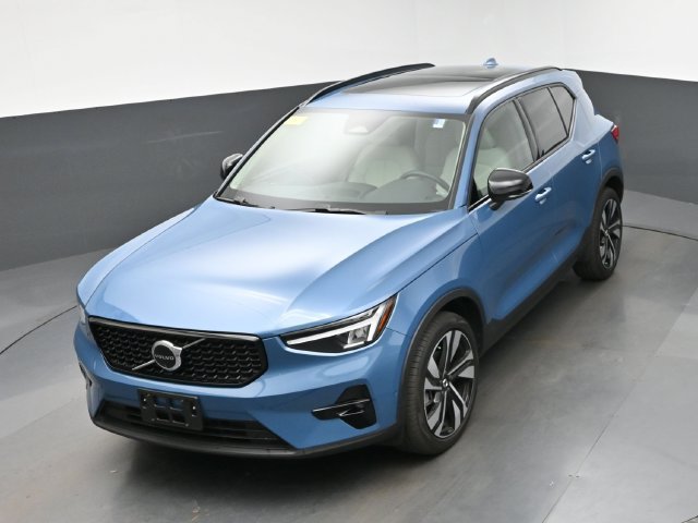 Used 2024 Volvo XC40 B5 Plus w/ Climate Package AWD/4WD image 19