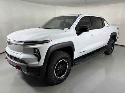New 2026 Chevrolet Silverado EV Trail Boss image 5