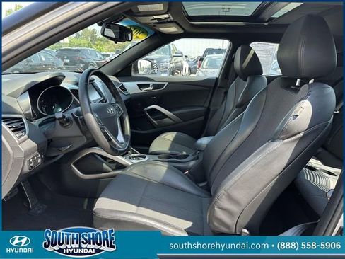 Used 2016 Hyundai Veloster w/ Option Group 03 FWD image 18