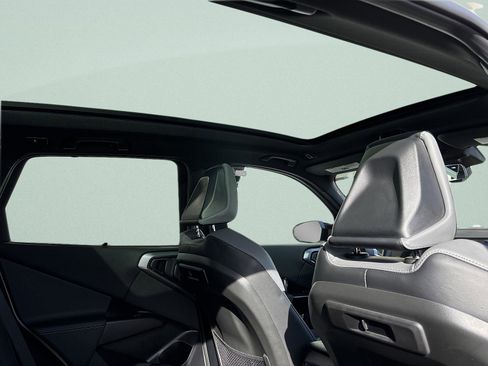 Used 2025 BMW X3 M50 w/ Premium Package image 34