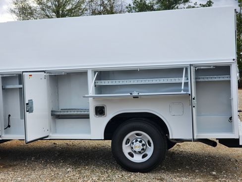New 2025 Chevrolet Express 3500 w/ Power Convenience Package RWD image 12