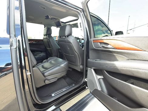 Used 2019 Cadillac Escalade ESV Premium Luxury AWD/4WD image 73