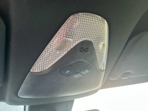Used 2018 Toyota C-HR XLE FWD image 25