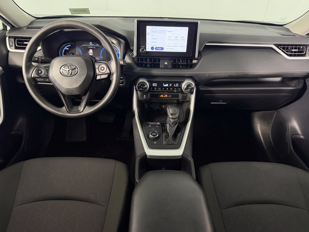 Used 2025 Toyota RAV4 XLE AWD/4WD image 11